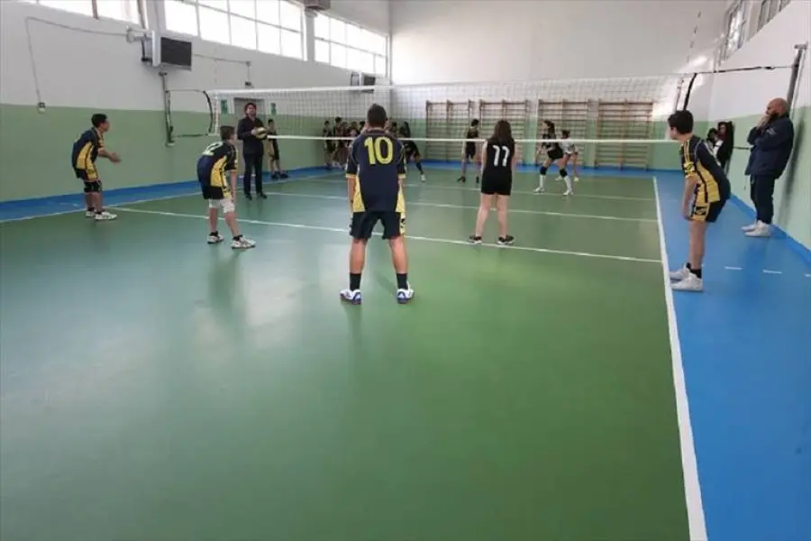 Palestre e Aree Comuni Create con Pneumatici fuori Uso: Scuole Medie Pugliesi Premiate