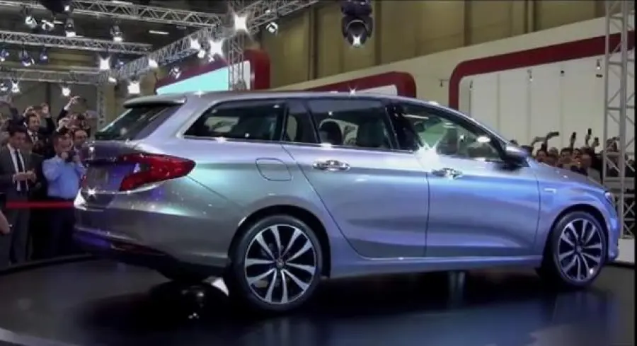 Fiat Tipo Station Wagon: Funzionale e senza Fronzoli, Prezzo Inferiore ai 19.000 Euro