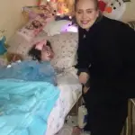 Adele Incontra Rebecca Gimney: Fan Cieca e Affetta da Paralisi Cerebrale