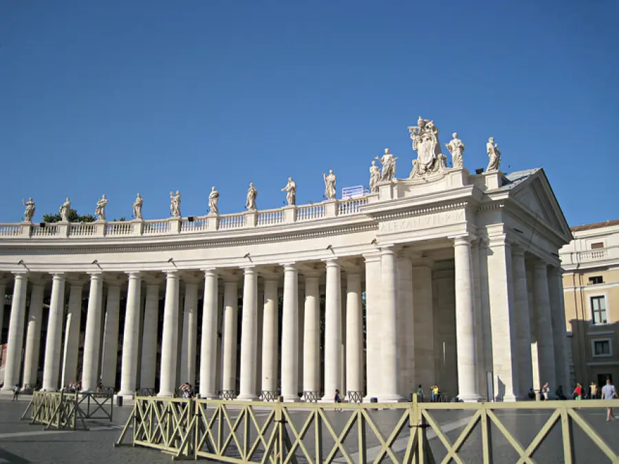 Poliambulatorio per Clochard a San Pietro: Idea Misericordiosa di Papa Francesco