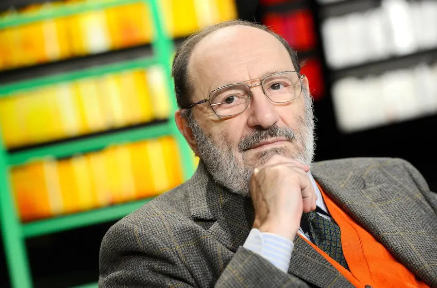 Umberto Eco, Sgarbi Chiede Funerali di Stato: "Testimone Universale della Grande Civiltà Italiana"