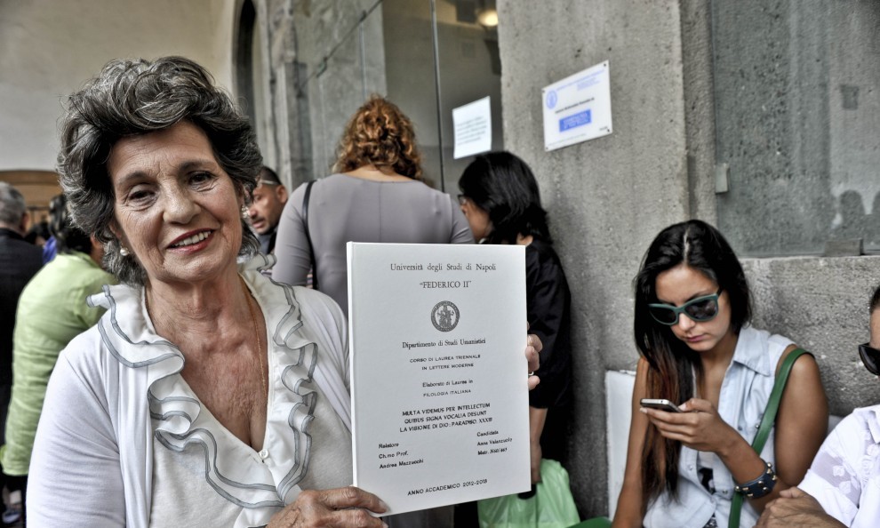 Napoli, Laurea a 88 Anni: Anna Corona Sogno. Tesi su Dante e Foscolo