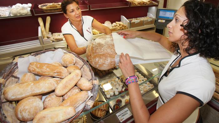 Consumi Famiglie Italiane a Picco: E' Questa la Ripresa?