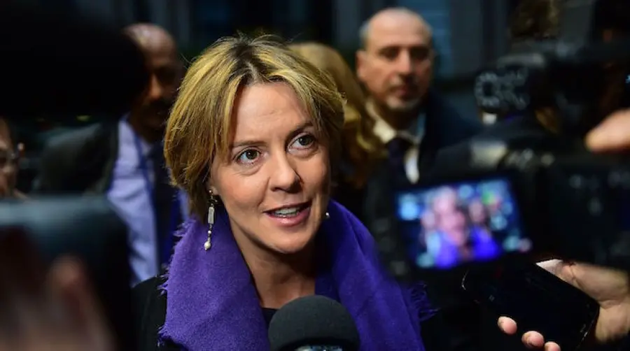 Utero in Affitto Rende Donne Pezzi di Ricambio: Lettera-Appello Ministro Lorenzin
