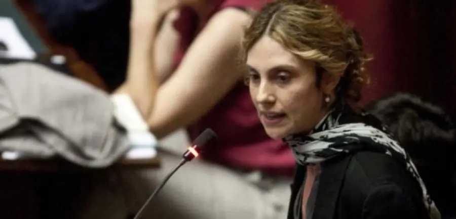 Renzi punisce 'furbetti del cartellino': licenziamento entro 48 ore