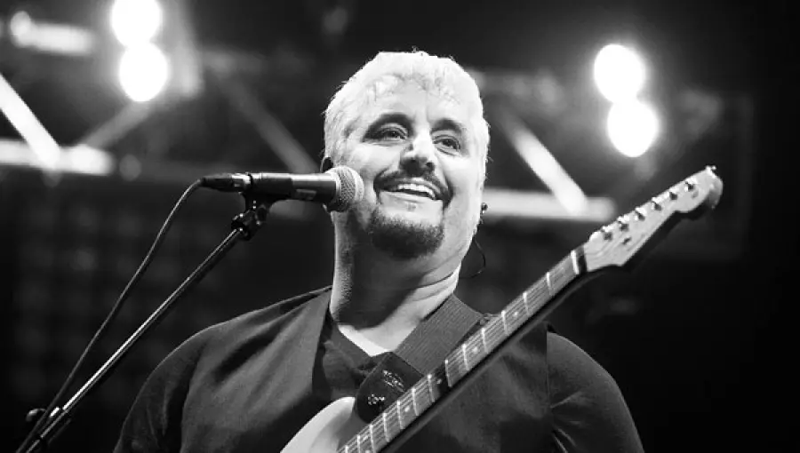 Un anno senza Pino Daniele, stasera Unici presenta Tu Dimmi Quando, alle 23, su Rai Due!