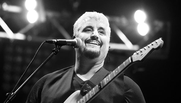Un anno senza Pino Daniele, stasera Unici presenta Tu Dimmi Quando, alle 23, su Rai Due!