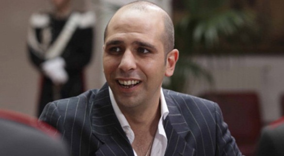 Ecco il segreto di Checco Zalone e dei suoi 14 milioni di euro di incasso in due giorni per Quo Vado!