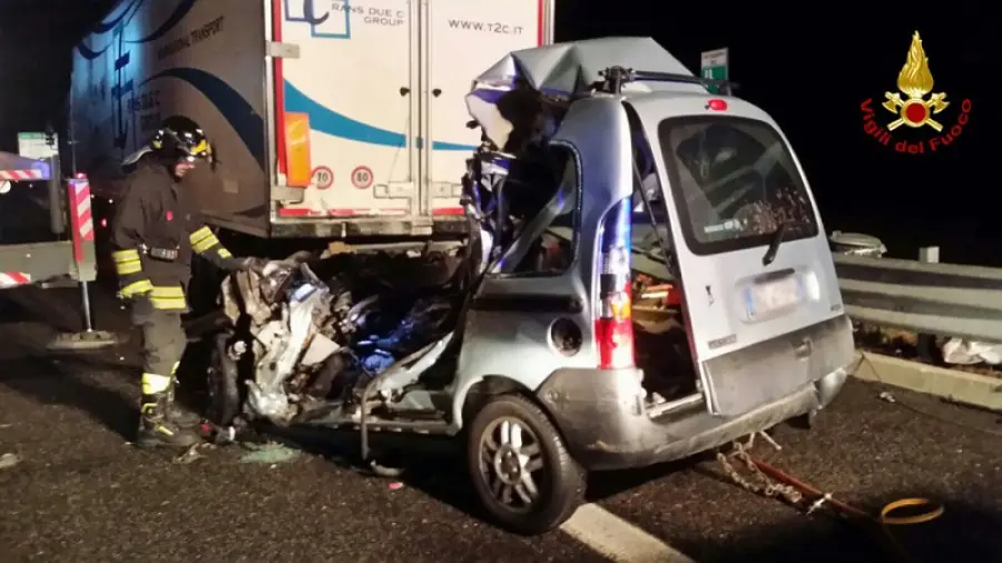Venezia: incidente stradale sulla A4, morto uomo di 40 anni sul colpo