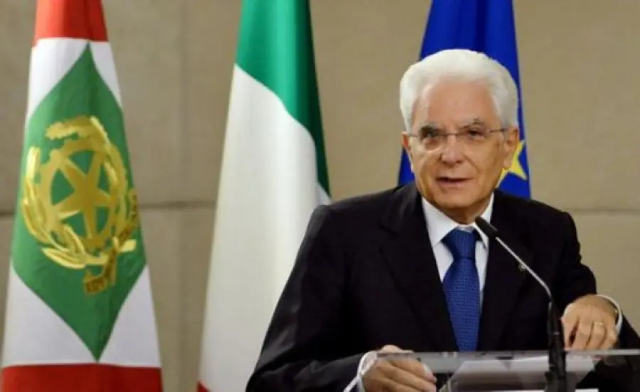 Banche: Mattarella conforta risparmiatori truffati. Migranti vanno aiutati non respinti