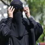 Maroni ostacola musulmani: Lombardia vieta burqa e niqab