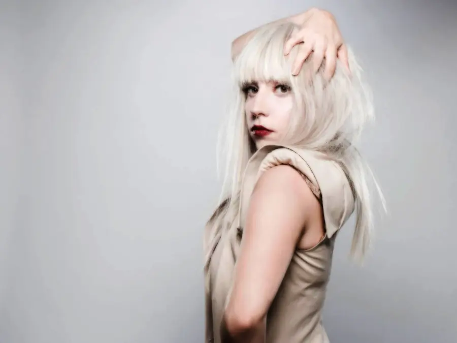 Lady Gaga: donna dell'anno per Billboard, flop "Artpop" non l'ha piegata
