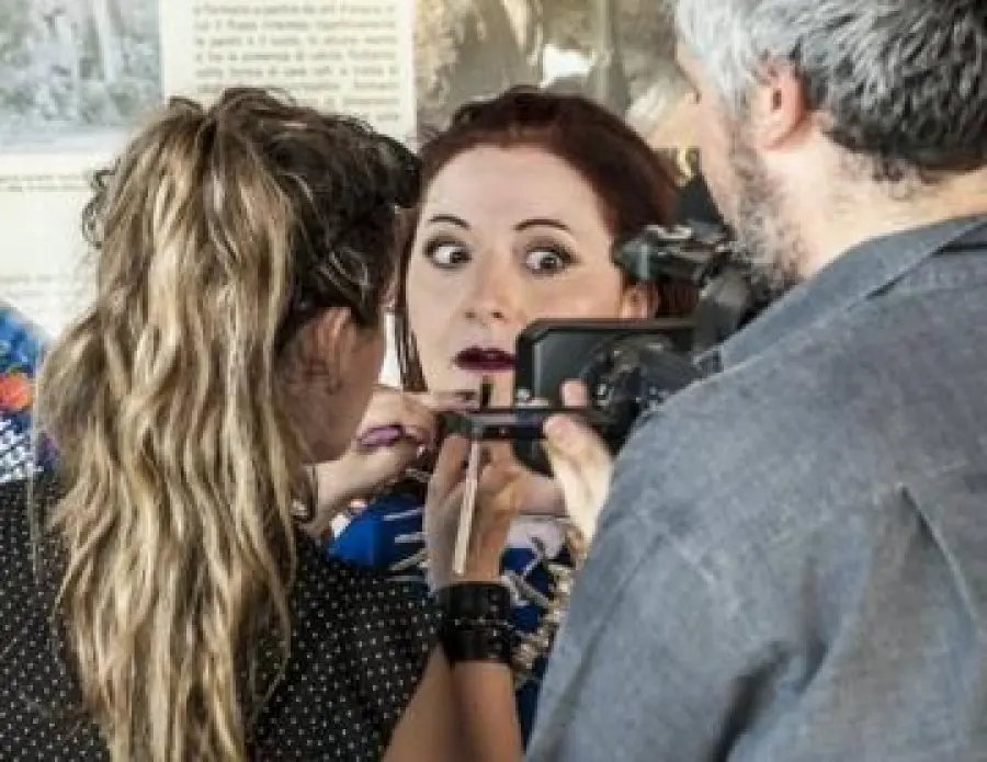 Da questa sera 'Look da Regina' 3 online su lospaccatv.it