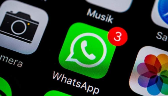 Whatsapp, quattro trucchi per essere invisibili in chat e mandare messaggi