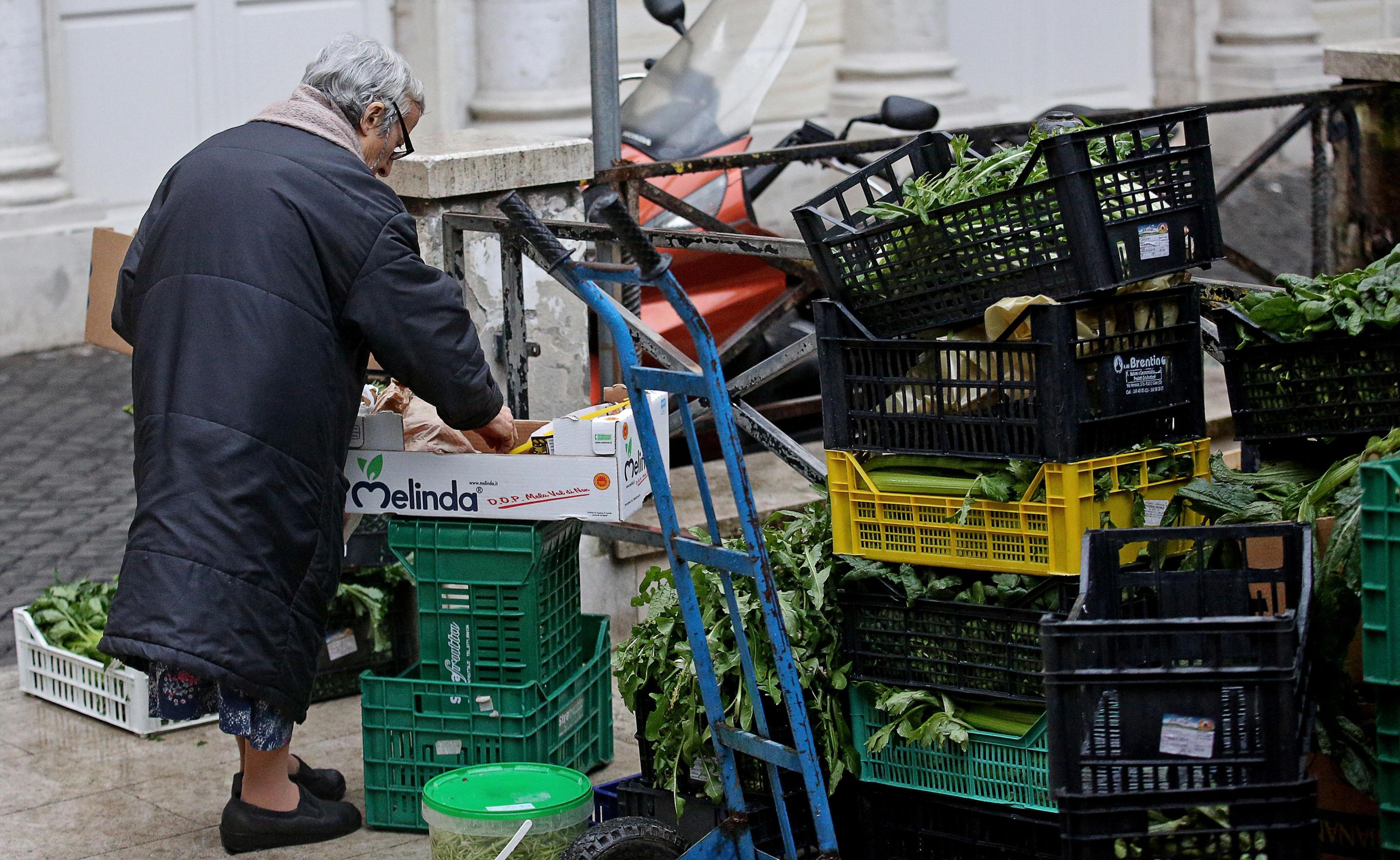 Un Italiano su 4 a Rischio Povertà: Peggio solo Romania, Bulgaria, Grecia, Lettonia e Ungheria