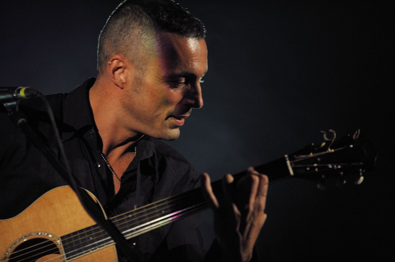 Alex Britti, "In Nome Dell'Amore Volume 1" Disco Diverso dai Precedenti: Elettronica, Blues e Jazz