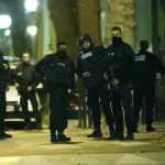 TERRORISMO: Saint-Denis ancora blindata, Hollande parla alla Francia