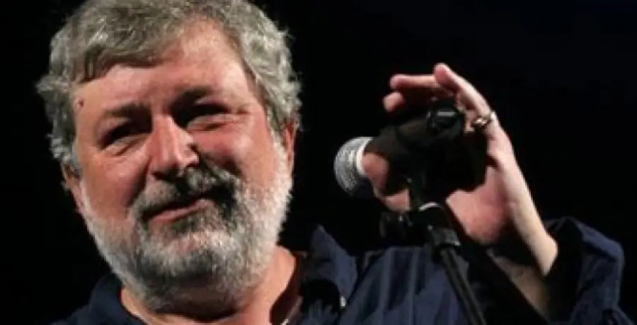 Francesco Guccini, Cantautore per Caso: "Non Suono più la Chitarra"