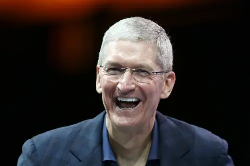 Apple, Tim Cook Favorevole a Nozze Gay in Irlanda: Budget Azienda Aumenterebbe
