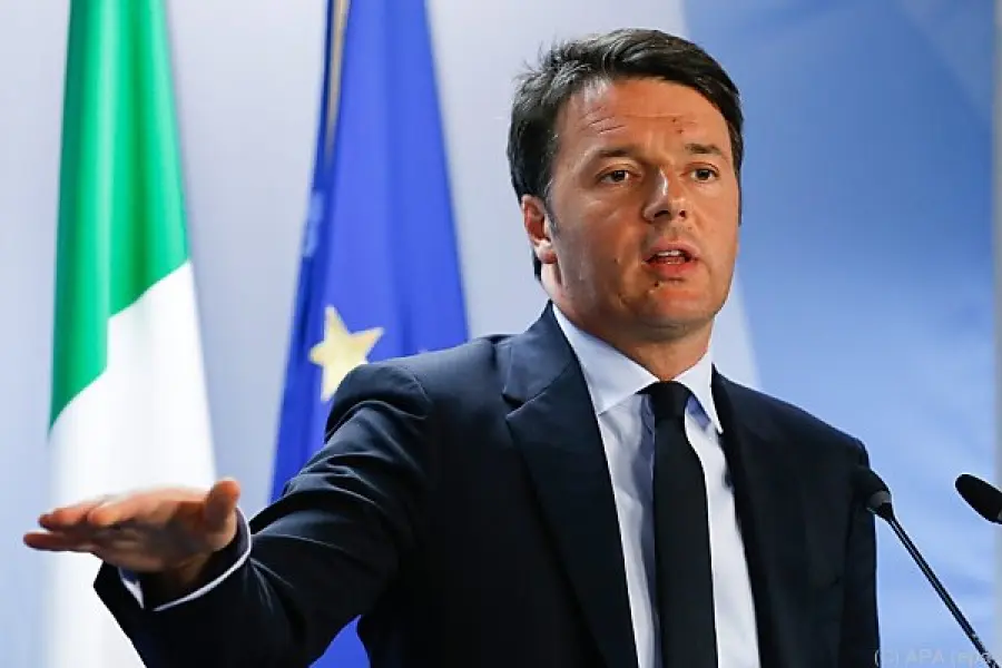 Matteo Renzi Bacchetta Angela Merkel: "Austerity E' Errore"