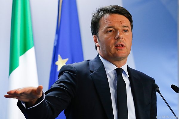 Matteo Renzi Bacchetta Angela Merkel: "Austerity E' Errore"