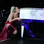 Miley Cyrus Lecca Pianoforte: Strumento Venduto per 500.000 Dollari!