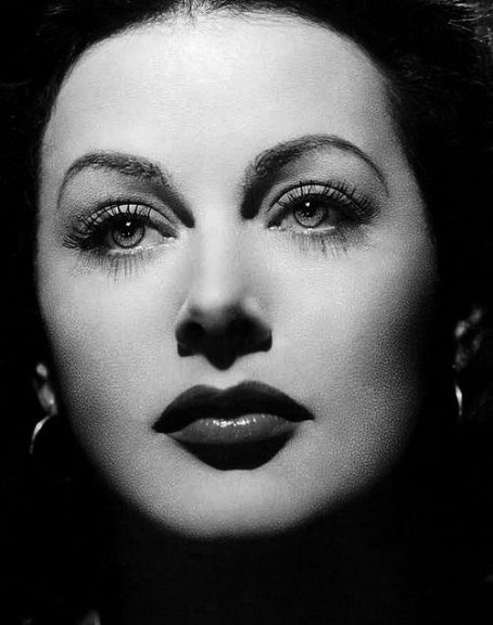 Hedi Lamarr: ecco chi era! Un Doodle dedicato alla prima donna nuda in un film, ma non solo...