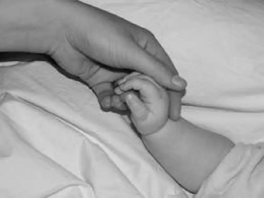 Aborti: Flessione Considerevole in Italia, -5% in un Anno