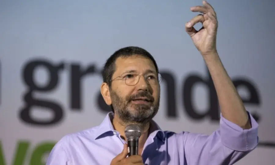 Roma, Marino Risponde per le Rime a Renzi: "Ignora Tante Cose"