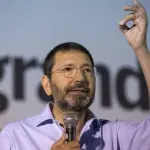 Roma, Marino Risponde per le Rime a Renzi: 