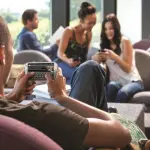 Ragazzi Gobbi per Smartphone e Tablet: Occhio alla Postura!