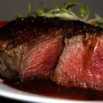 Carne Rossa Favorisce Tumori: Pericolosa come Fumo e Alcol