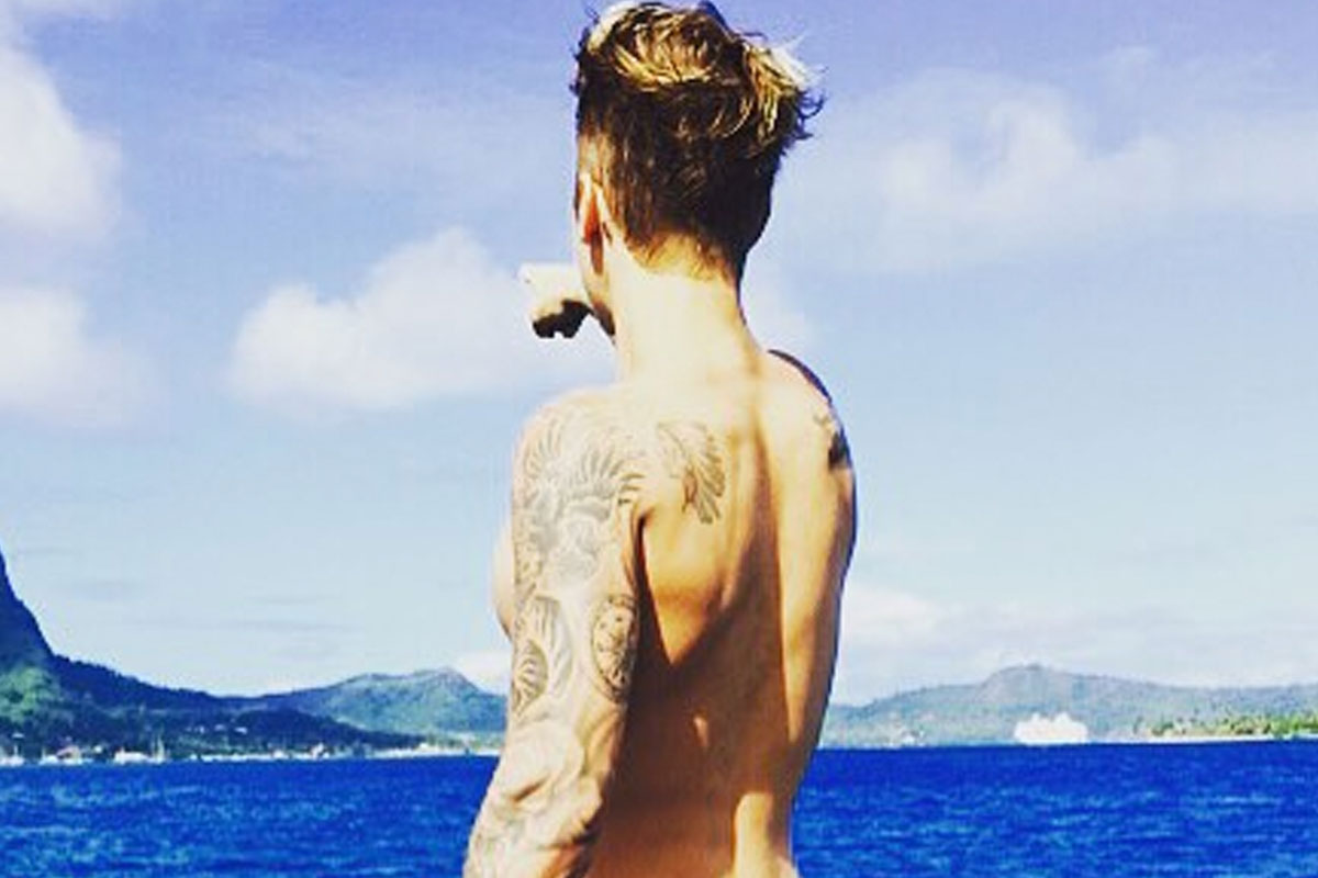 Justin Bieber Imbarazzato per Foto in cui Appare Nudo: "Mi Sono Sentito Violato"