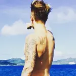 Justin Bieber Imbarazzato per Foto in cui Appare Nudo: 
