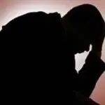 Poliziotti Stressati: Boom Suicidi in Italia, Disagio Raccontato in un Libro