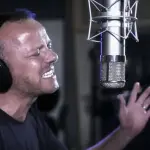 Gigi D'Alessio Omaggia Classici Napoletani in 