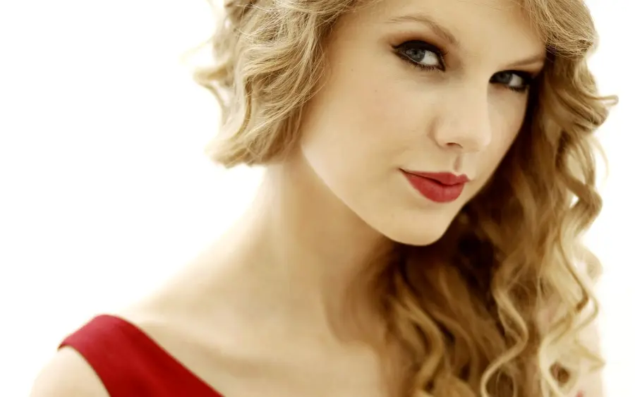 Taylor Swift Stanca dei Riflettori: 
