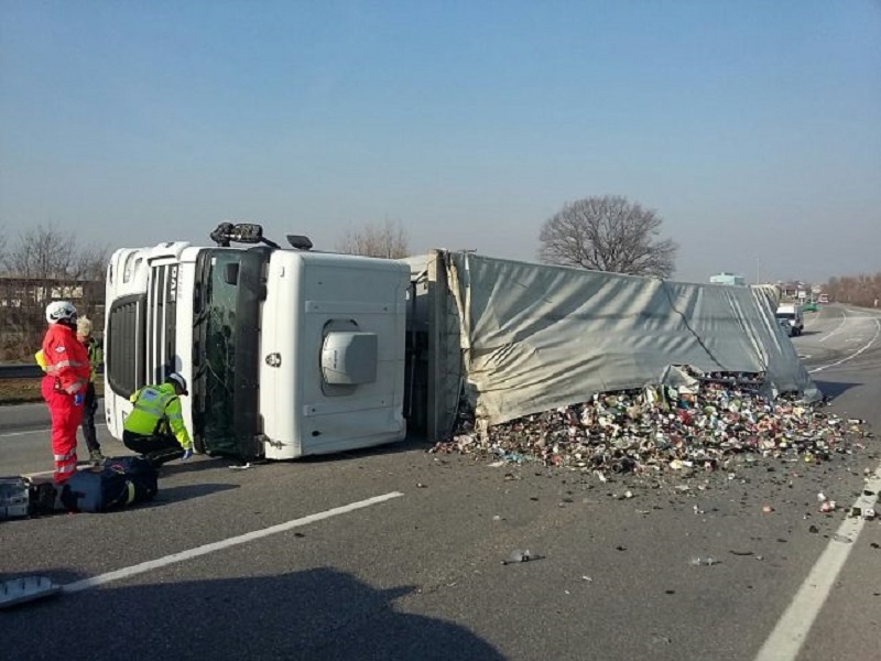Incidente mortale in autostrada A26: il camionista Gaetano Smelide vittima dello schianto