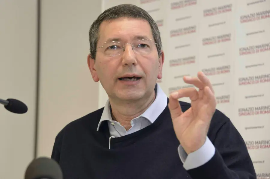 IGNAZIO MARINO SI DIMETTE? In un video parla dello scandalo degli scontrini!