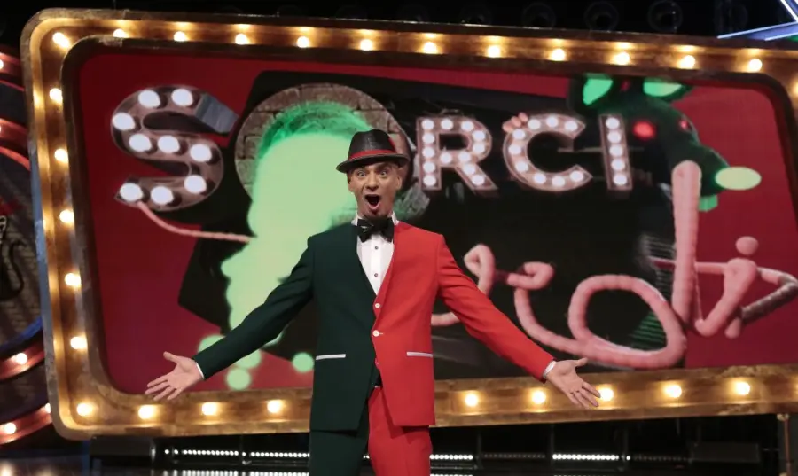 Sorci Verdi, l'rriverente show in seconda serata di J-Ax convince, l'intervista a Maria De Filippi!