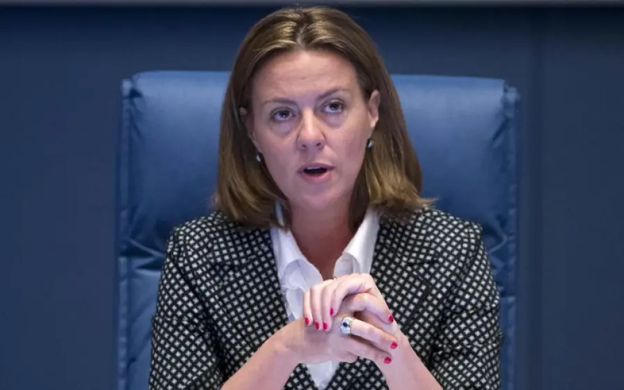 ESAMI INUTILI: LORENZIN RIBADISCE 'NO', STATO RISPARMIERA'