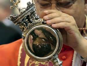 NAPOLI: 11.22, MIRACOLO SAN GENNARO SI RIPETE