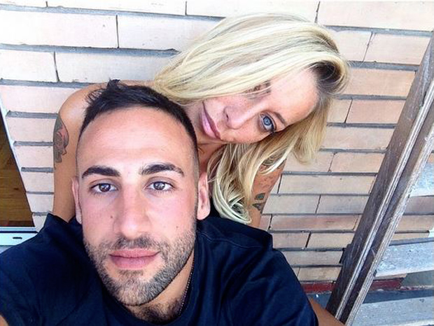 Karina Cascella a Pomeriggio 5, innamoratissima del suo Mattia!