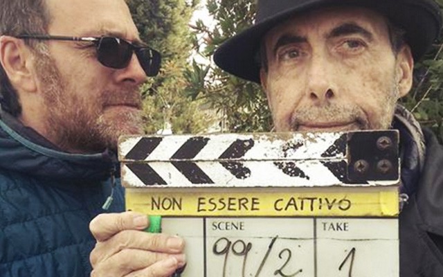 "Non essere cattivo" incassa applausi e lodi a Venezia: film postumo di Caligari