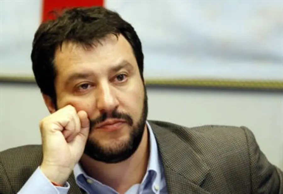 Matteo Salvini, staffilata a Renzi: 