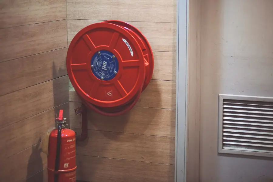 Sicurezza antincendio negli uffici: gli obblighi che le aziende continuano a ignorare