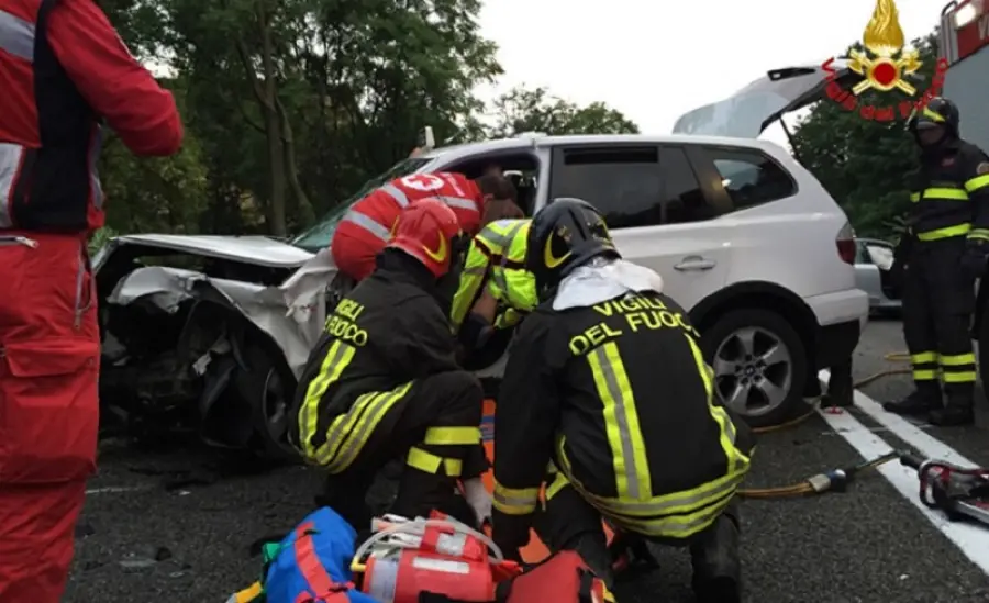 Macerata: auto si sfrena e la travolge, morta donna di Urbisaglia