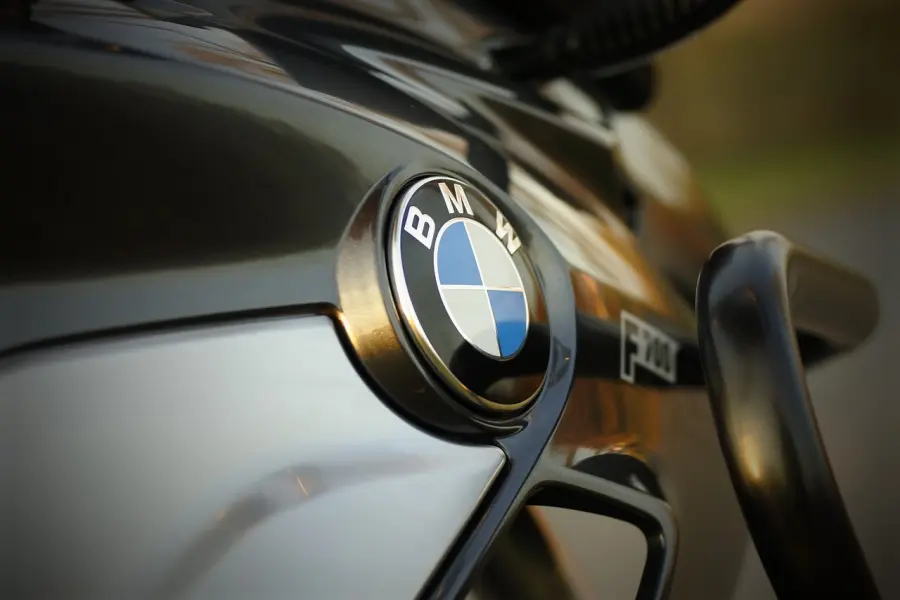 Quali sono i vantaggi di acquistare un casco BMW