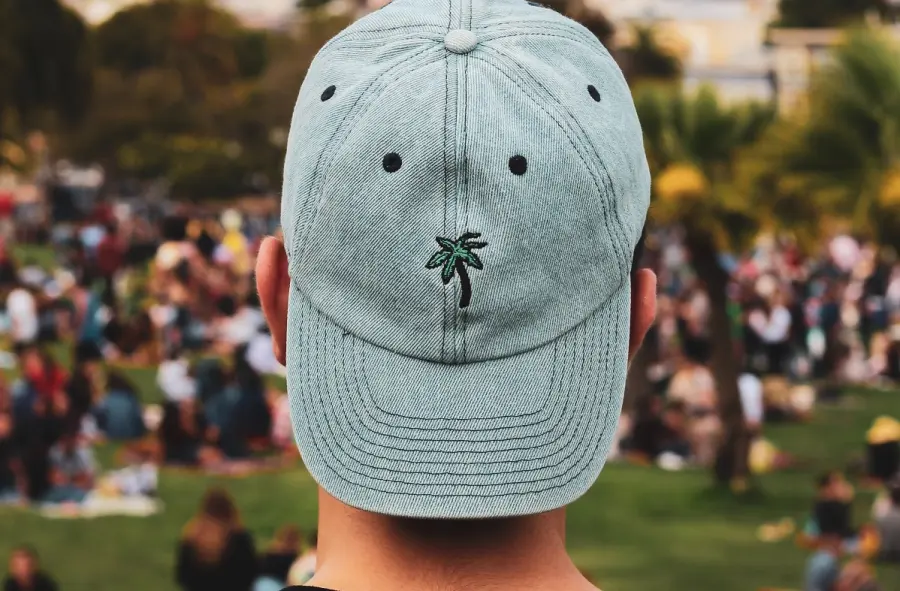 Come indossare il cappellino da baseball