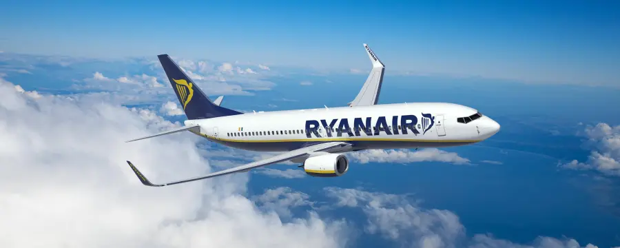 Ryanair: volo da incubo dirottato per nebbia, poi 7 ore di bus